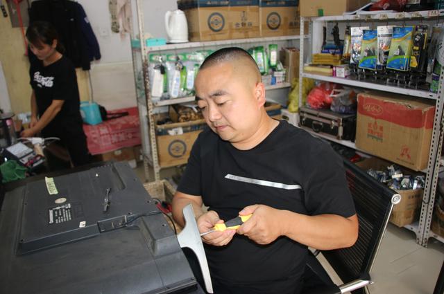 绝不向命运低头——彬州市80后残疾人高文平的创业之路