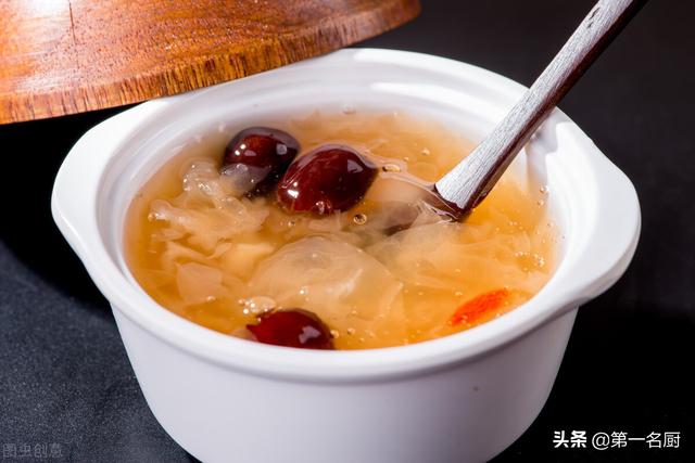 春天宁可不吃肉，也要多吃这“4菜2果”，营养又美味，越吃越健康（春天多吃这菜,全家整年不生病!都要多吃!）