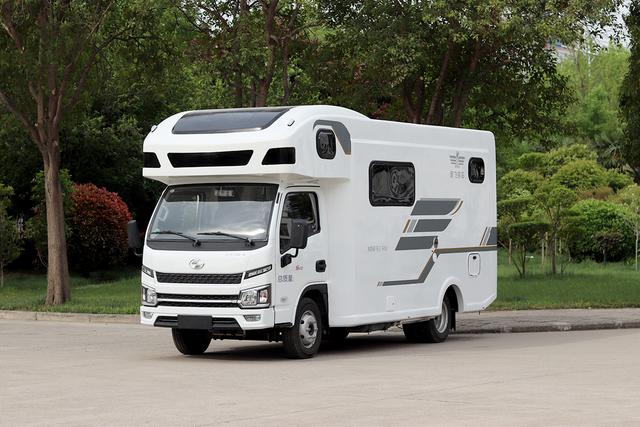 大房车_新底盘价格更亲民！20万就能买到大空间轻卡房车！新飞S100房车（30万轻卡房车）