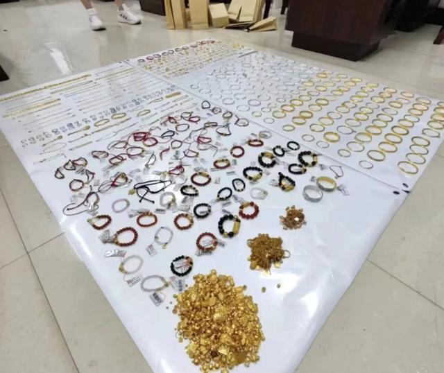 特大黄金首饰盗窃案8小时告破，乐平民警抓贼追赃两手抓（5.19特大黄金盗窃案）