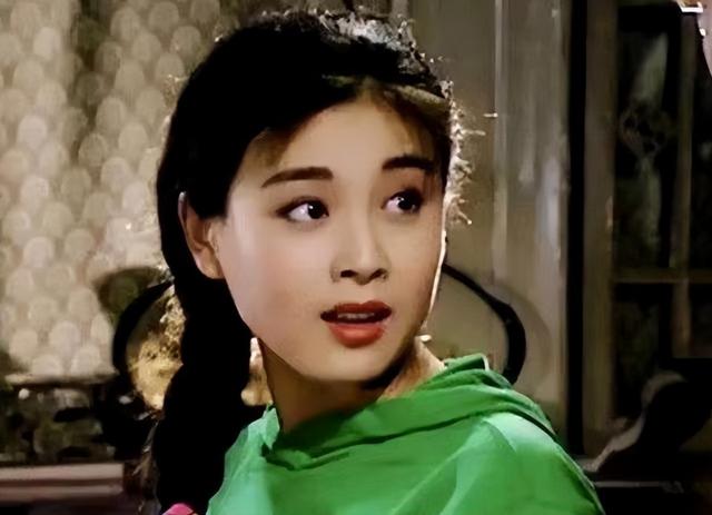 10位“一眼万年”女演员，个个美到窒息，有人靠一个角色吃一辈子（一眼万年的男演员）