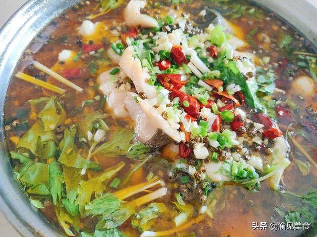 麻辣鱼的家常做法简单_重庆地道的麻辣鱼，做法简单，肉质鲜嫩，3斤花鲢，2个人不够吃（重庆鲢鱼怎么做）