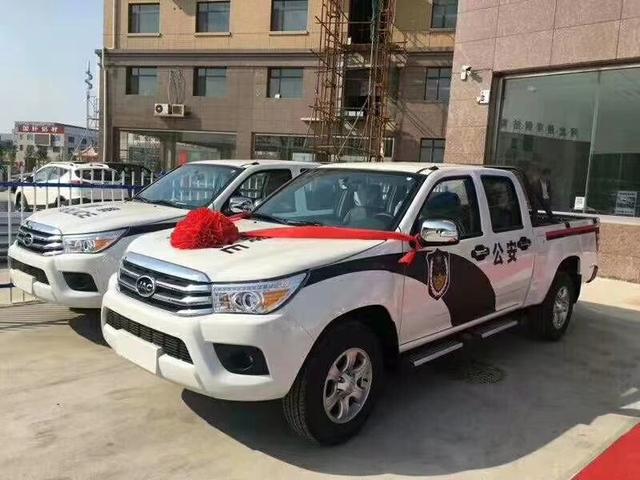 新凯皮卡_皮卡义命轿卡（BJ806×6皮卡）