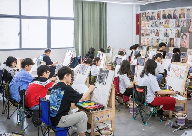 美术生就业方向和前景_美术生毕业即失业？就业前景到底如何？事实证明顾虑是多余的（美术生不好就业市场饱和了）