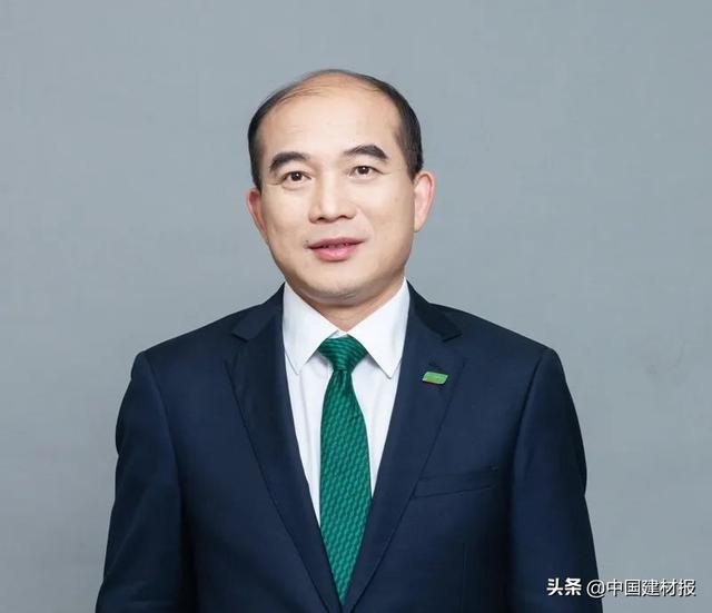 洪杰_全国人大代表、三棵树涂料股份有限公司董事长兼总裁洪杰——以绿色创新开创建材行业发展新格局