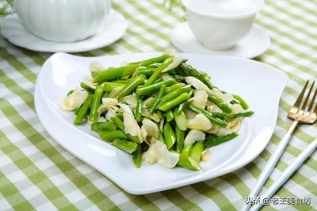 芦笋罐头_芦笋这么贵的食材做不好真是浪费了，试试这5种做法，比饭店好吃