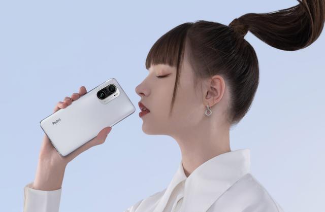 手机排行榜性价比_目前性价比极高的5款手机，享有众多美誉，别把它们拒之门外