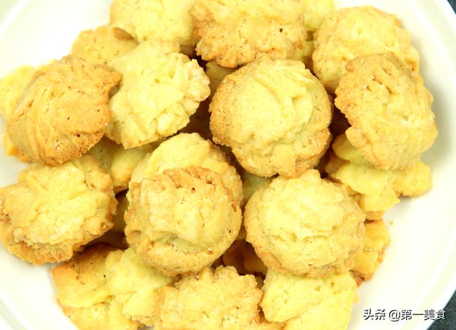 掌握1步超简单，烤箱自制曲奇饼干，孩子吃了乐开花（烤箱做曲奇饼干的家庭做法）