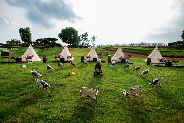 体验潮流野奢露营，福特探险者是SUV更是一种探险人生（新福特探险家豪华越野车）