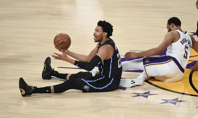今年夏天会出现在自由市场的十大NBA小前锋（nba2020年自由市场有哪些球员）