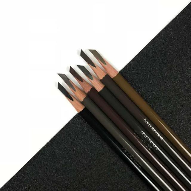 一款新手及手残党必备的画眉神器——日本砍刀眉笔（砍刀眉笔怎么画眉）