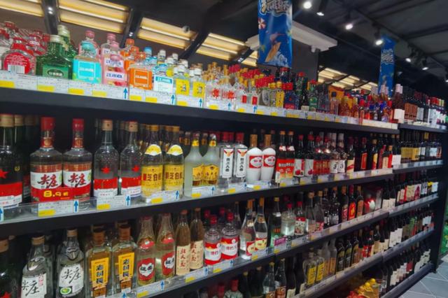 超市又现3款“可怜酒”，都是口感上乘的珍品纯酿，摆货架无人识