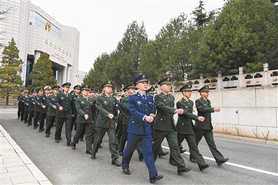 杨国栋_一个重大而急迫的时代命题